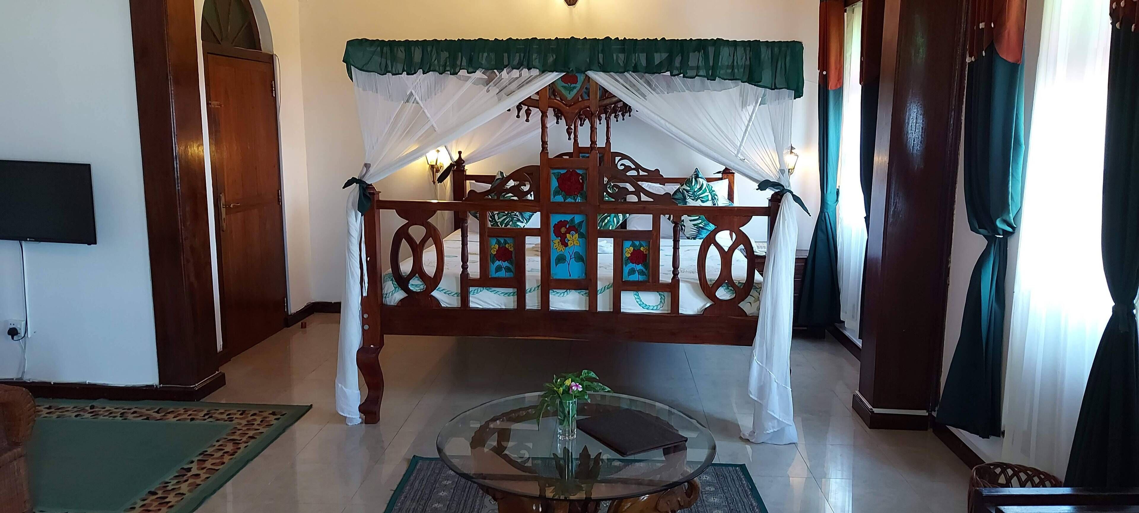 Photo - Horizon Palace