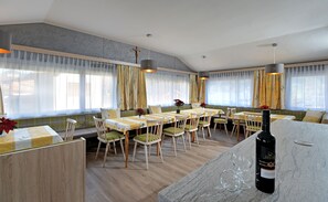 Dining - Detached, pet-friendly, vacation home Anneliese in Fügen   (Kapfing)
