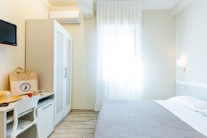 Comfort Double Room Single Use | In-room safe, free WiFi - Hotel Lungomare (Cervia)