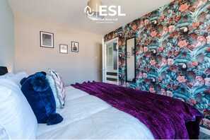 3 chambres, fer et planche à repasser, Wi-Fi, literie fournie