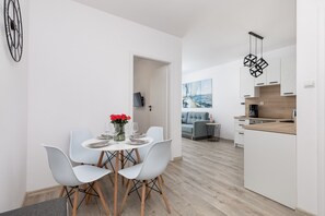 객실 내 식사 공간