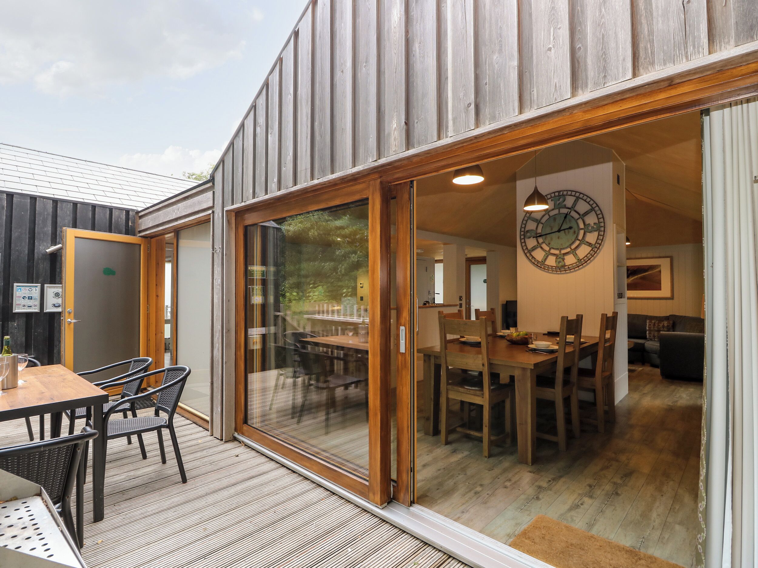 Cottage | Outdoor dining