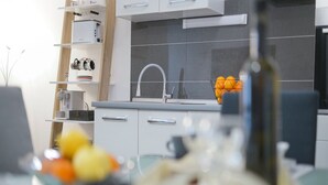 Apartemen (Two Bedroom Apartment with Terrace an) | Dapur pribadi