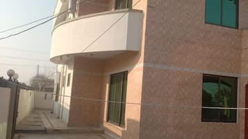 Villa | Exterior