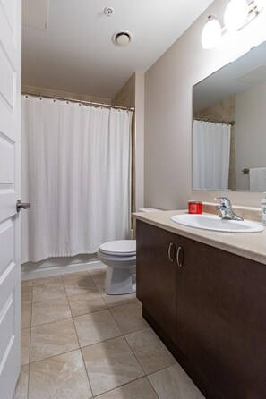 1 bedroom, Internet - Premium 1 Bed w Rental Car Netflix Amazon (Milton)