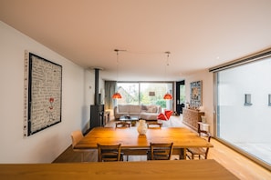 Appartement | Repas dans la chambre