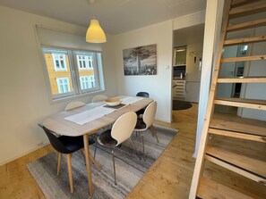 Apartment | Dining - Flat With 2BR and Terrace Between Restaurants (Stavanger)