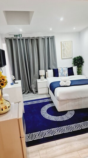 Free WiFi, bed sheets