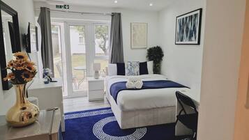 Free WiFi, bed sheets