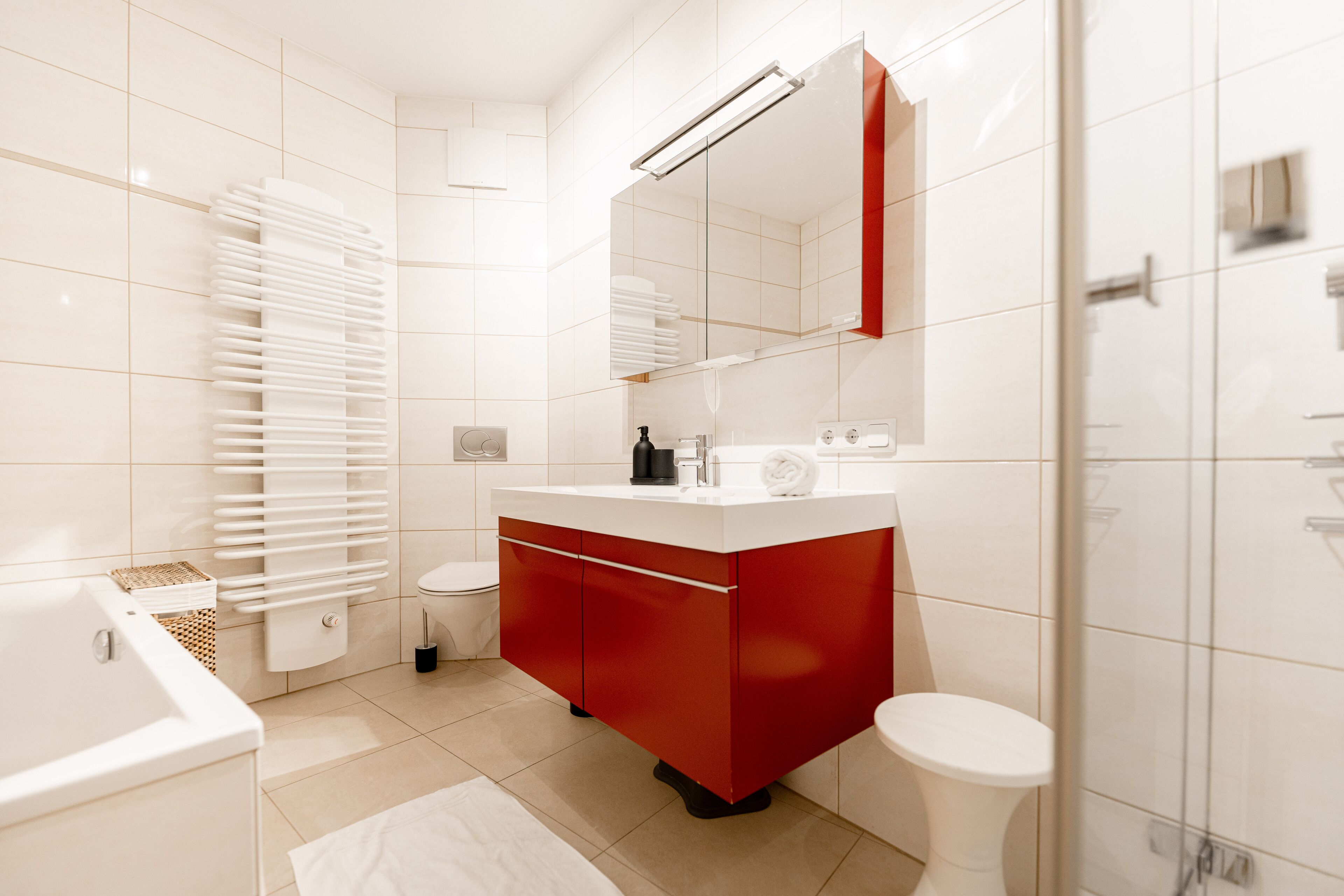 Luminous Penthouse 2BR W Btub & Terrace