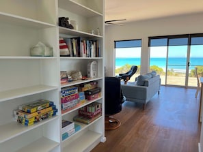 Interior - Long Beach Break (Robe)