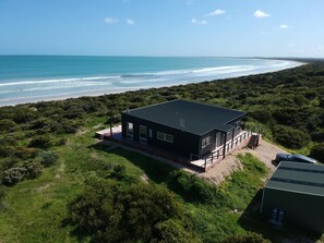 Exterior - Long Beach Break (Robe)