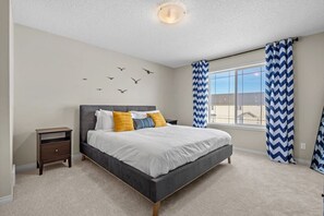 4 quartos, ferros/tábuas de passar roupa, Wi-Fi de cortesia