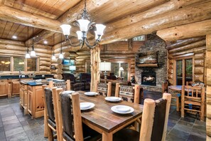 Dining - Secluded Streamside Retreat | Hot Tub, Fire Pit. 4 King Suites Sleeps 12 (Gatlinburg)
