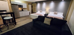 Interior - Modern Studio / 2 min from Phoenix Raceway & 12 min from State Farm Stadium!** (Tolleson)