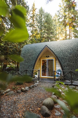 Iconic Arched Cabin | Near Mt Baker Hiking