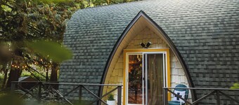 Iconic Arched Cabin | Near Mt Baker Hiking