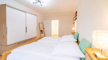 1 bedroom, desk, iron/ironing board, free WiFi