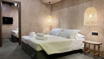Junior-Suite, Gartenblick | 2 Schlafzimmer, hochwertige Bettwaren, Verdunkelungsvorhänge