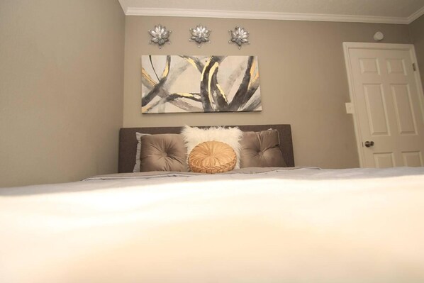 House | 2 bedrooms, iron/ironing board, free WiFi, bed sheets