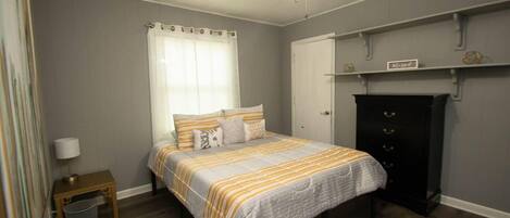 House | 3 bedrooms, free WiFi, bed sheets
