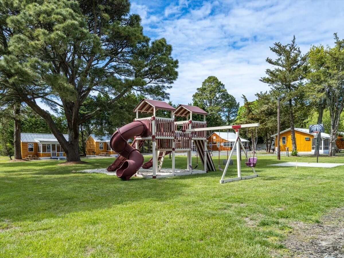 Tempat bermain anak - outdoor
