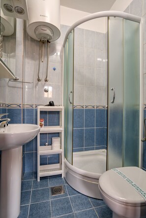 Bathroom - Boka Bay paradise (Kotor)