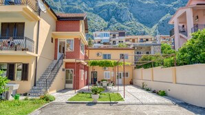 Unclassified image, 5 of 48, button - Boka Bay paradise (Kotor)