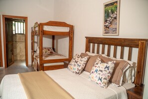 1 habitación, wifi y ropa de cama