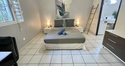 1 chambre climatisée , wifi/fibre , vue mer , aucun vis-à-vis