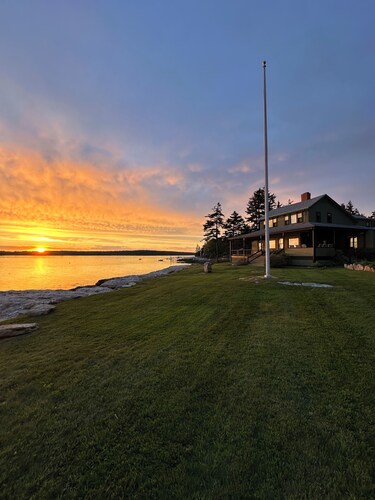 Exclusive oceanfront home, private sandy beach, expansive view, stunning sunsets