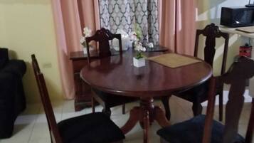 Standard Room | Living area