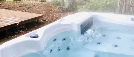 Baignoire à remous extérieure