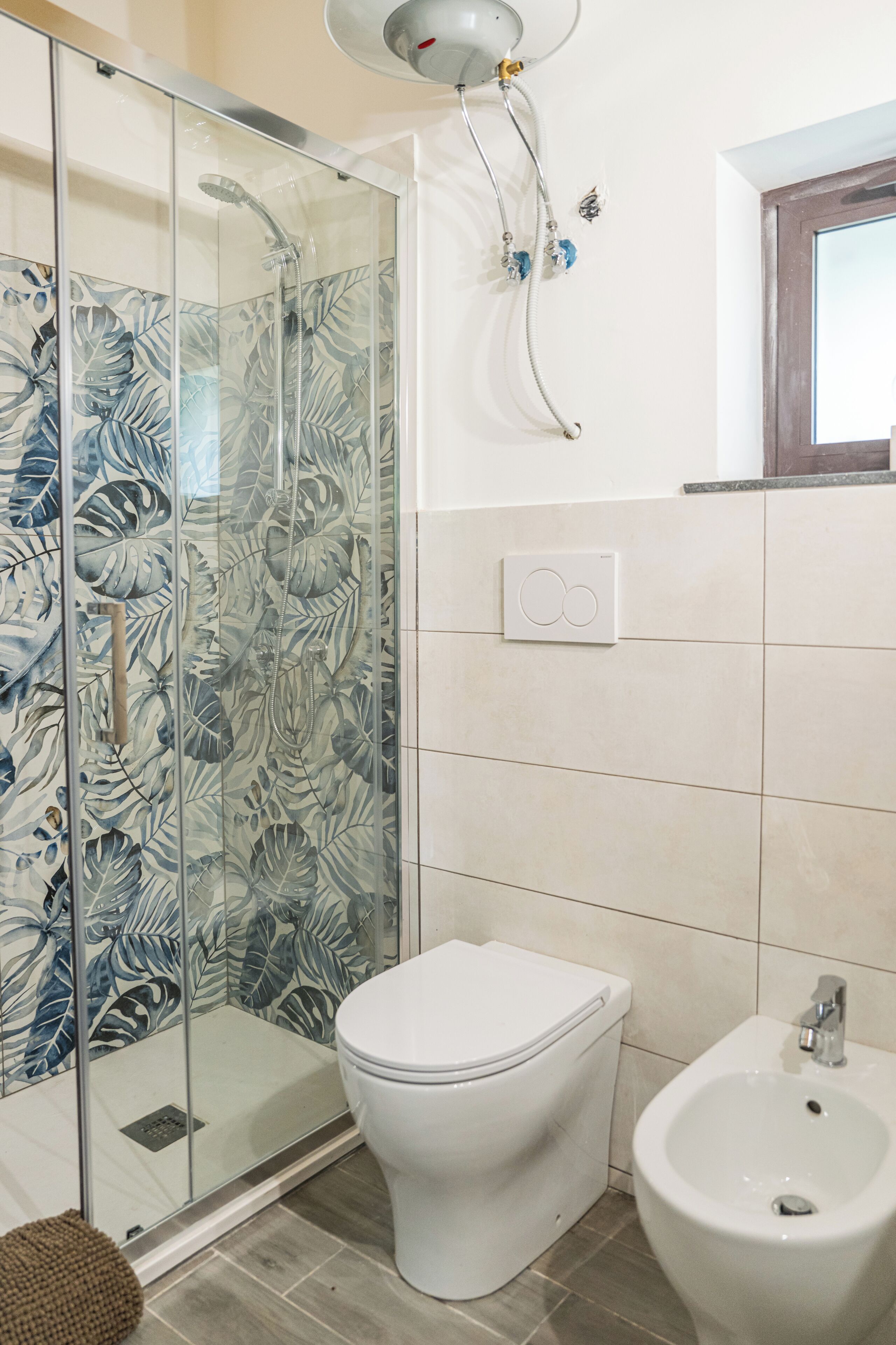 Dusche, Haartrockner, Bidet, Handtücher
