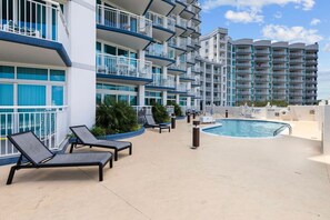 Pool - 5th Floor w/ Relaxing Ocean Views, Pools/ Hot Tub (Myrtle Beach)