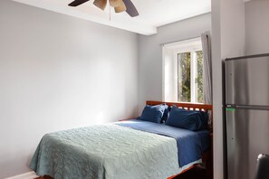 Bügeleisen/Bügelbrett, kostenloses WLAN, Bettwäsche