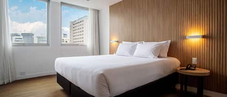 Minibar, Zimmersafe, laptopgeeigneter Arbeitsplatz, kostenloses WLAN