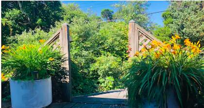 Amazing location with private hot tub!