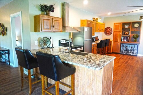 Pet Friendly and Close to Local Favorites