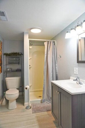 Hair dryer - Pet Friendly and Close to Local Favorites (West Lafayette)