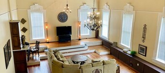 Beautifully Restored Historic Ballroom in Downtown