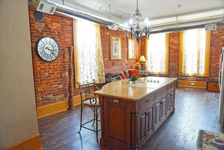 Interior. Shopping District Apt | Heart of Historic Downtown