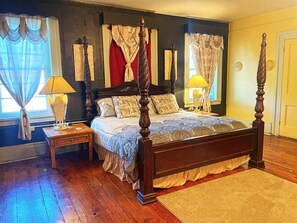 1 bedroom, iron/ironing board, WiFi, bed sheets - Stella`s Place in Heart of Historic Roscoe Village (Coshocton)