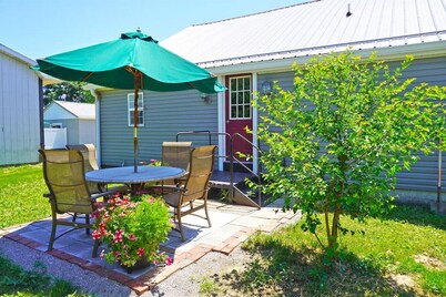 Pet Friendly and Close to Local Favorites