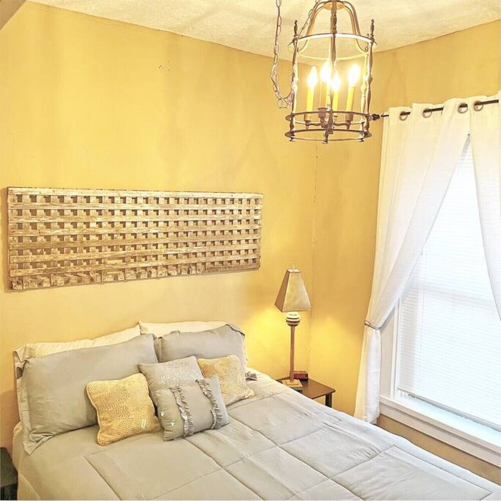 King Charlie's Place in Historic Roscoe Village Coshocton Vrbo