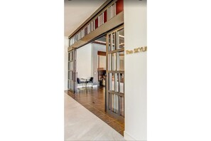Interior - Lovely 3br/3bath apt  luxurious riveroaks & 1min from galleria 3Bedroom (Houston)