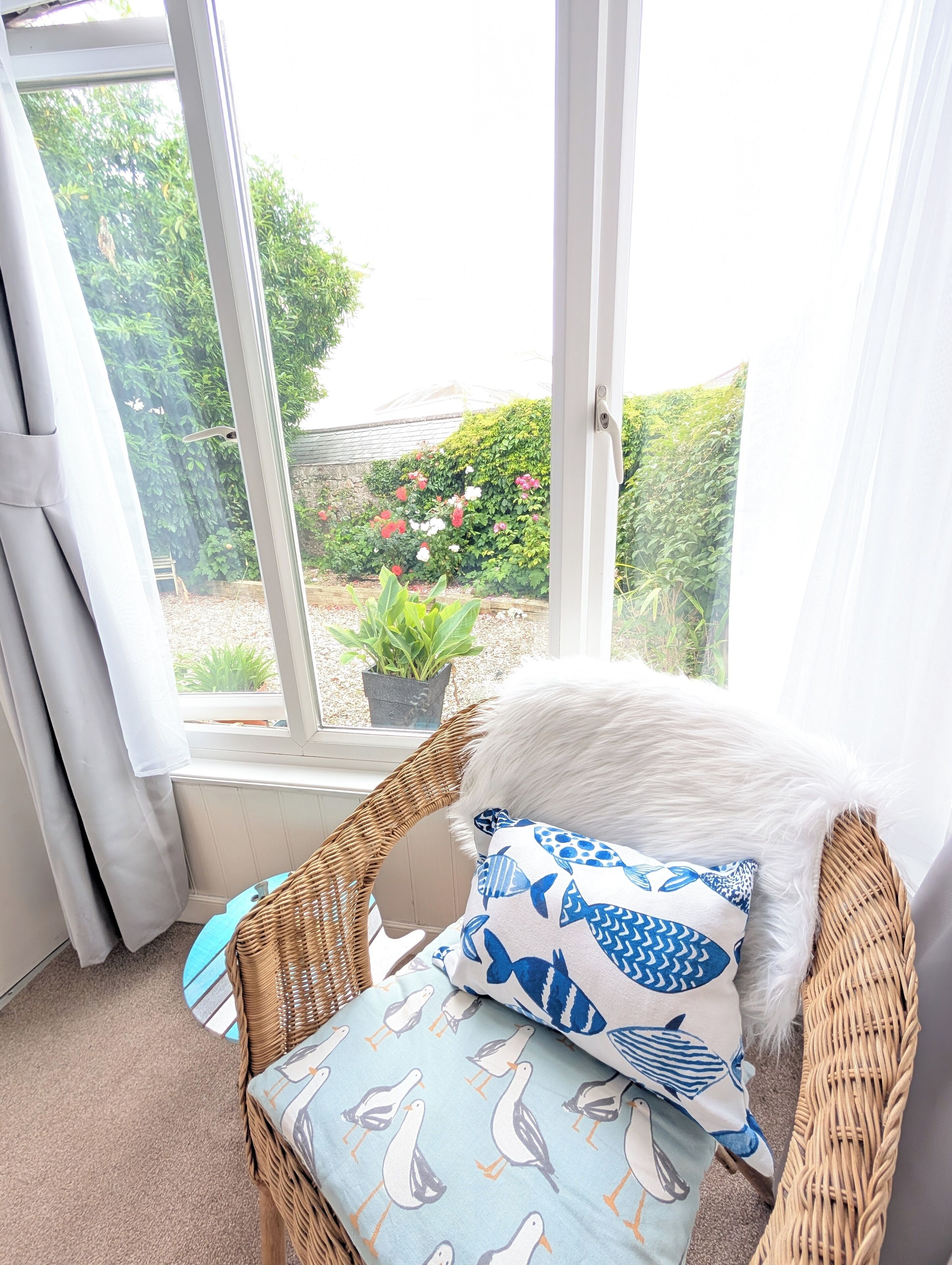 Studio (Apartment 6) | Garden view