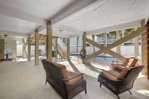 Terrace/patio - Heated Pool, Cherry Grove, Short Walk to Beach (North Myrtle Beach)