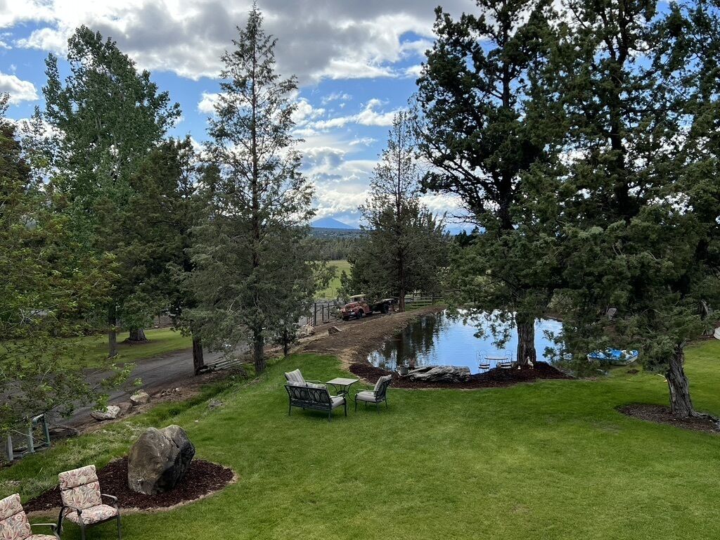Eclectic Farm Stay near Redmond and Eagle Crest
