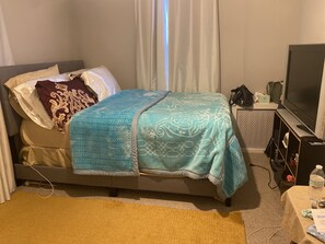 4 bedrooms, WiFi, bed sheets